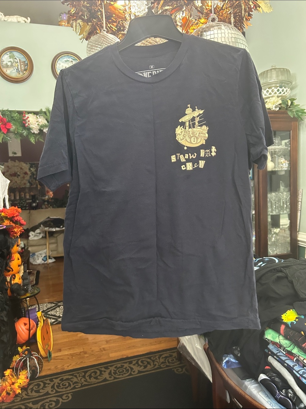 Onepiece Navy Short-Sleeve Tee with Gold Straw Hat Crew Graphic